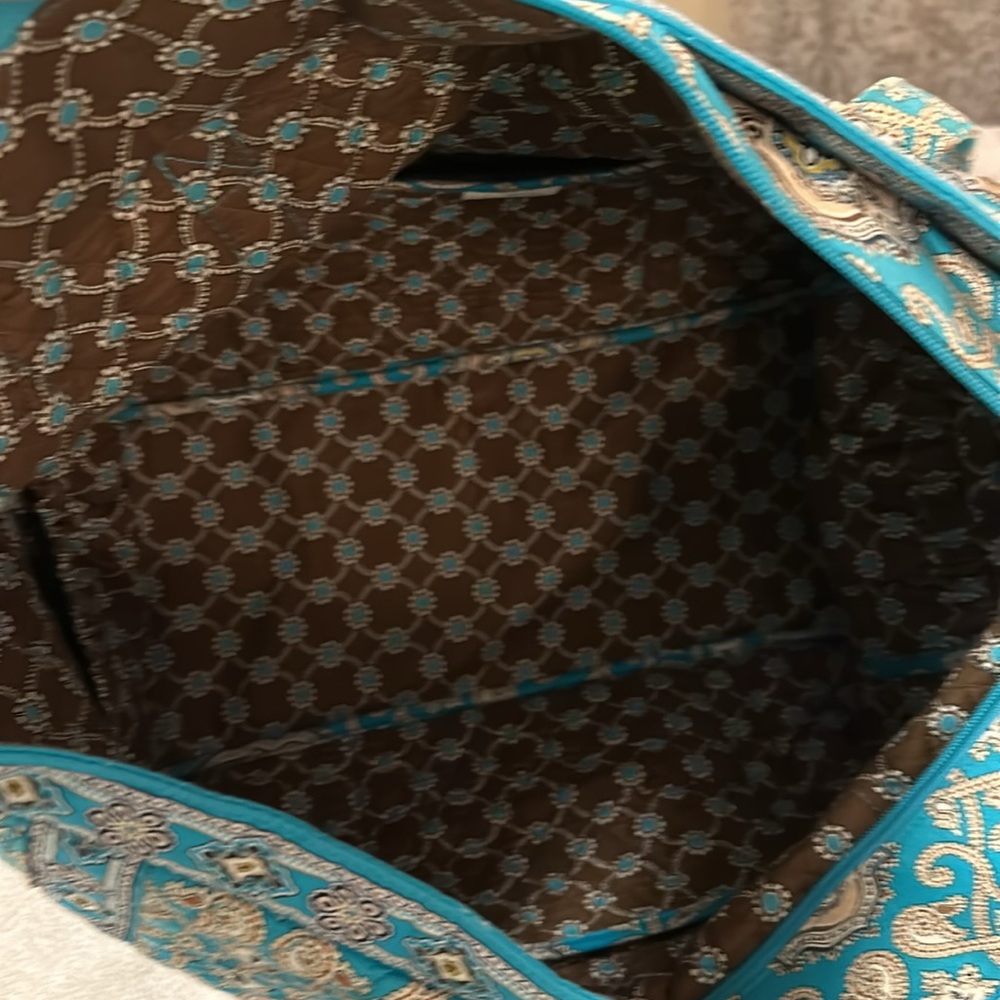 VERA BRADLEY travel set , duffle , cosmetic and hanging toiletry bag - Picture 9 of 15